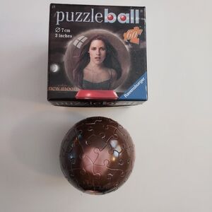 Twilight saga New Moon puzzle Ball - Bella